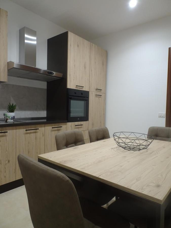 A Casa Di Pako Apartment ซาแลร์โน ภายนอก รูปภาพ