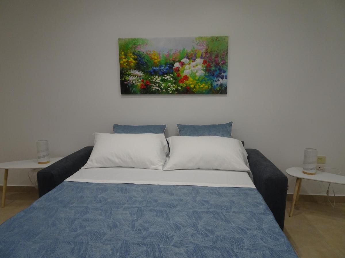 A Casa Di Pako Apartment ซาแลร์โน ภายนอก รูปภาพ
