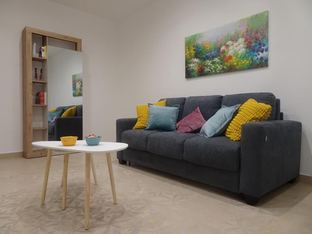 A Casa Di Pako Apartment ซาแลร์โน ภายนอก รูปภาพ