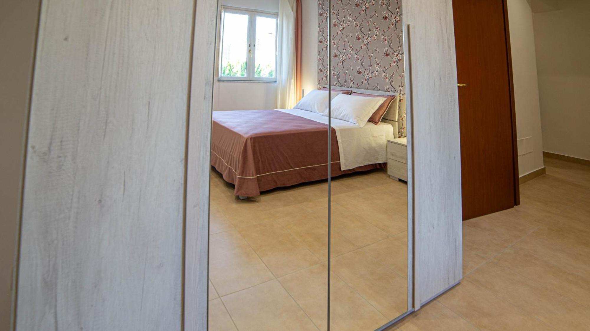 A Casa Di Pako Apartment ซาแลร์โน ภายนอก รูปภาพ