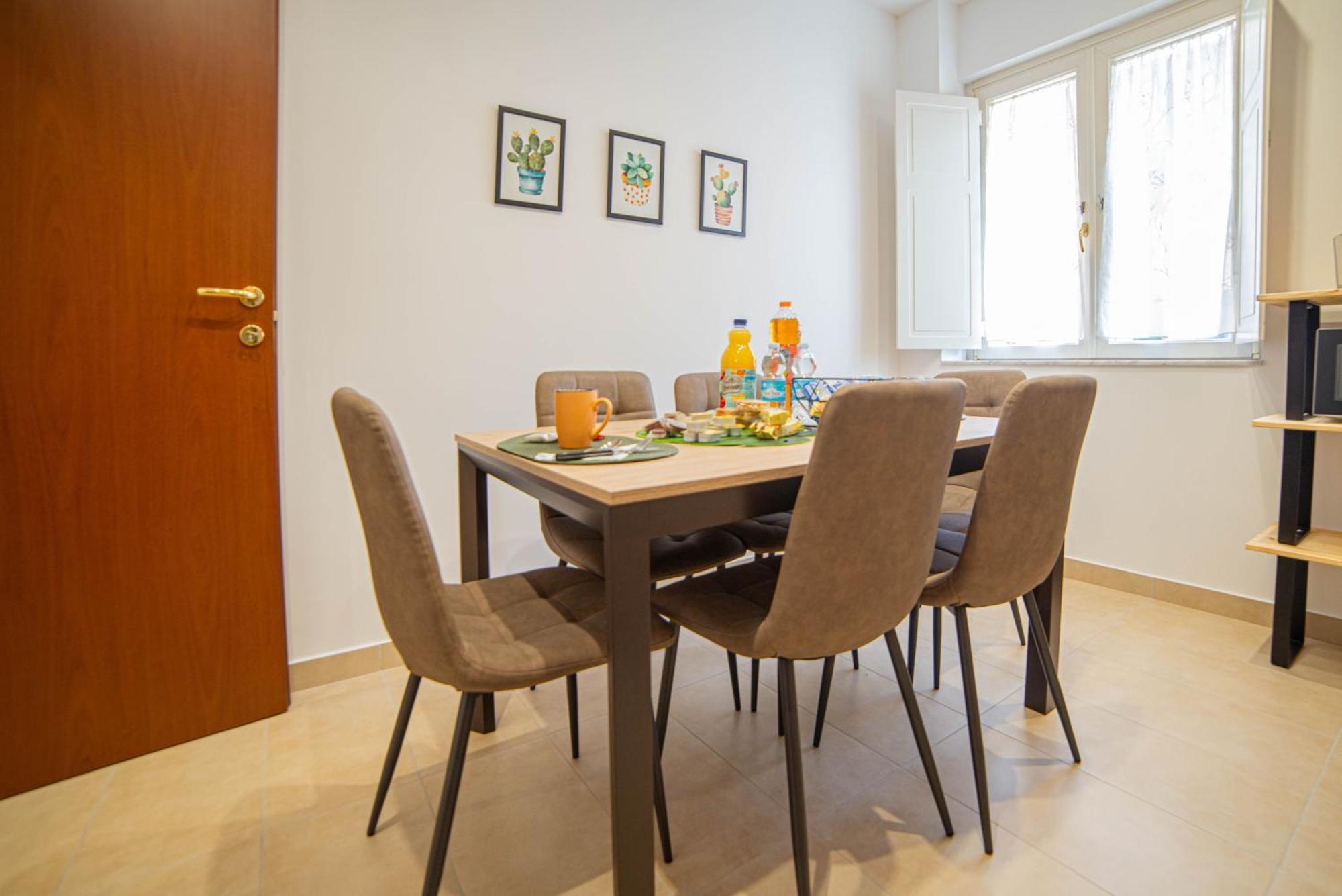 A Casa Di Pako Apartment ซาแลร์โน ภายนอก รูปภาพ