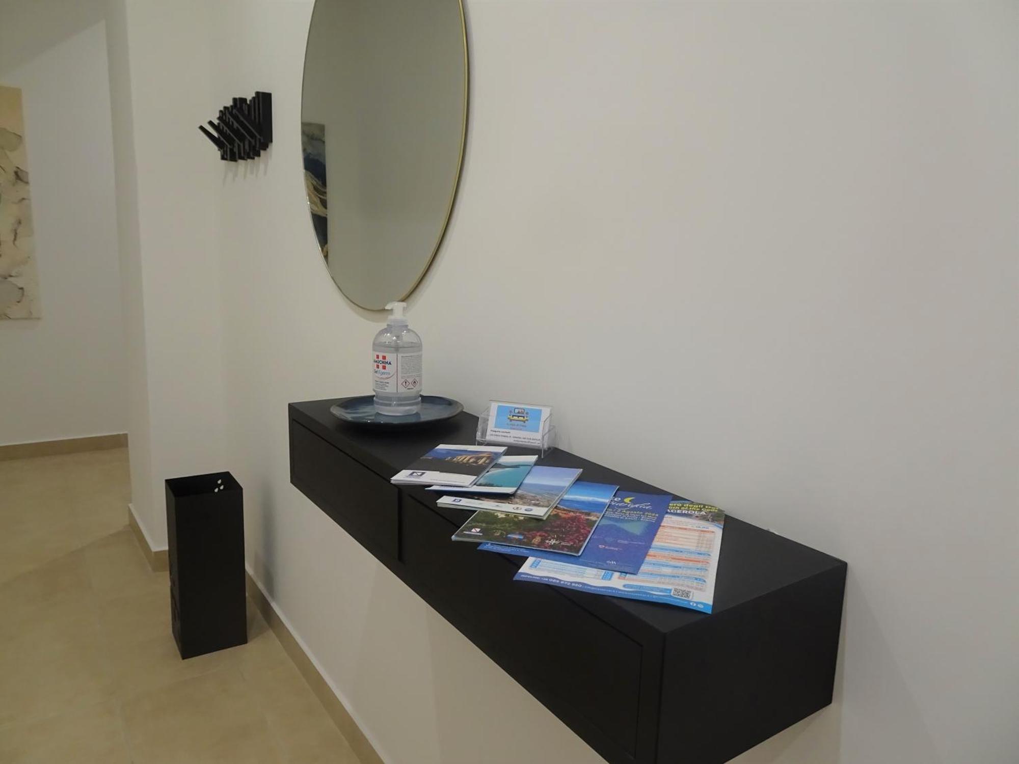 A Casa Di Pako Apartment ซาแลร์โน ภายนอก รูปภาพ