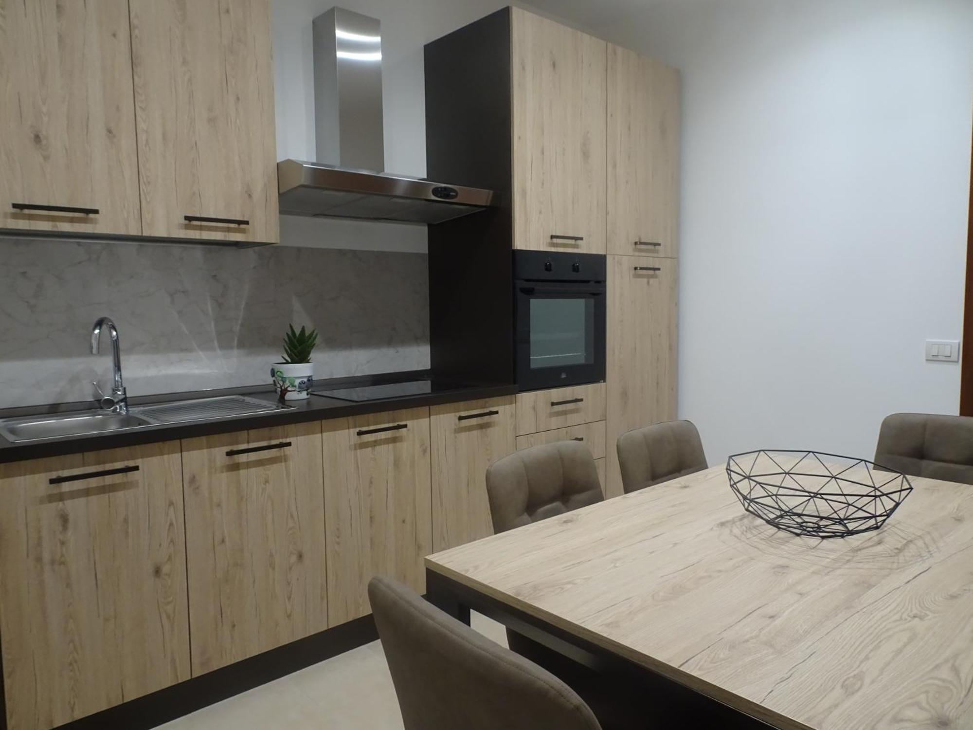 A Casa Di Pako Apartment ซาแลร์โน ภายนอก รูปภาพ