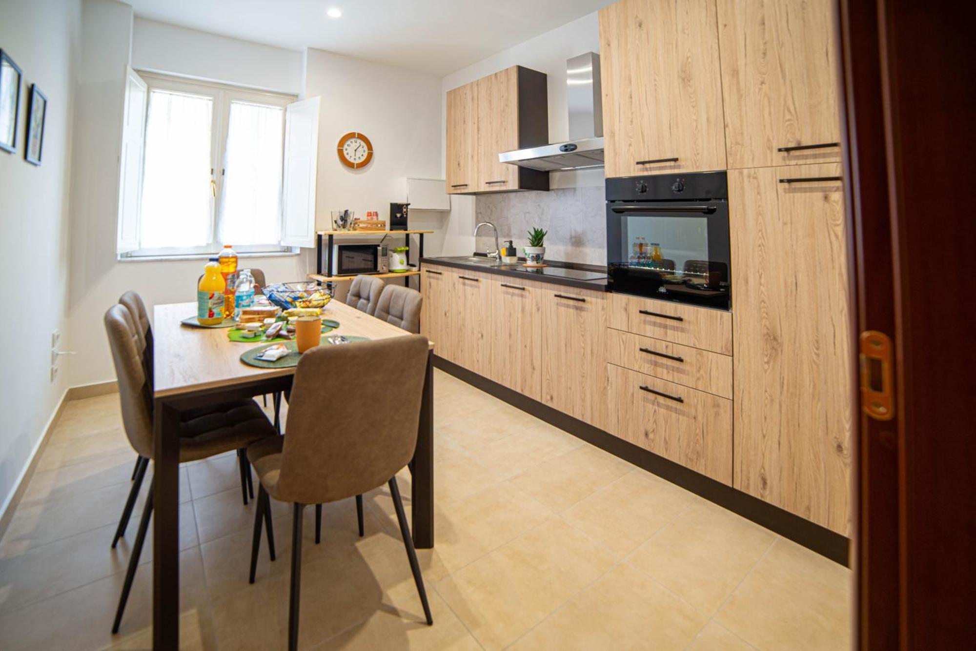 A Casa Di Pako Apartment ซาแลร์โน ภายนอก รูปภาพ